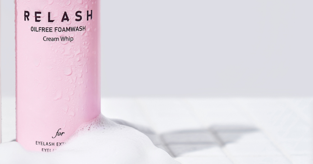 リラッシュの「クリームウォッシュ」タイプのピンクの容器のアップ