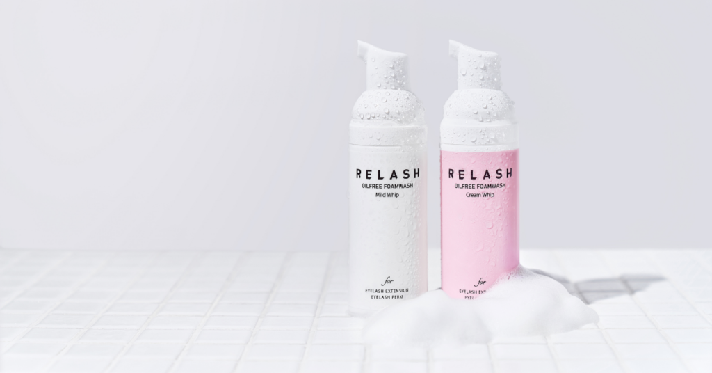 2種類のリラッシュ洗顔フォームが並んでいる画像