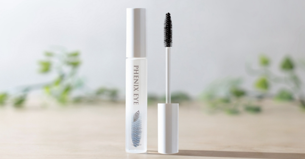 ライト＆セパレートの容器とブラシが横並びになっているイメージカット